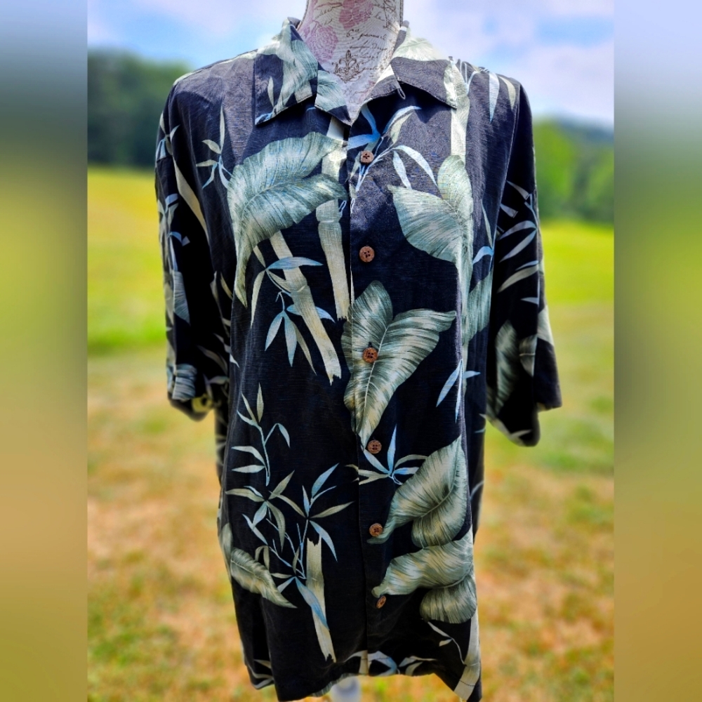 Tropical Tommy Bahama button down short sleeves mens XL Silk shirt